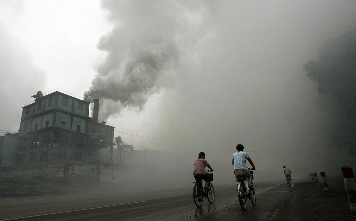 chine-pollution-usine-fumee