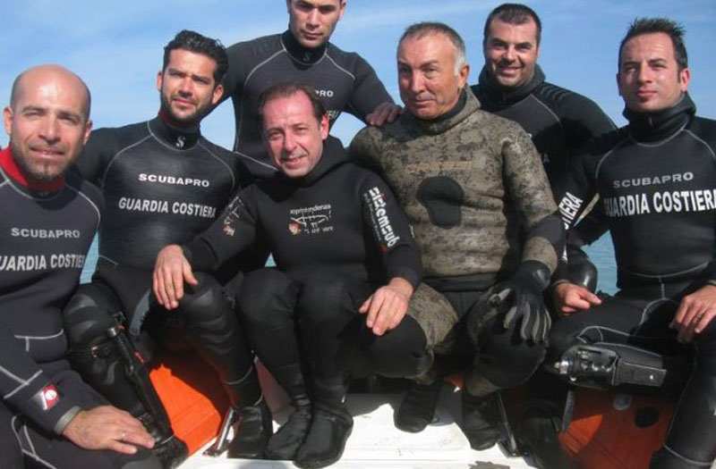 equipe-plongeur-sicile-metal-atlantis