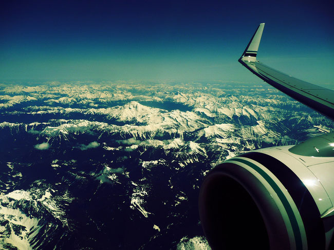 hublot-avion-montagne