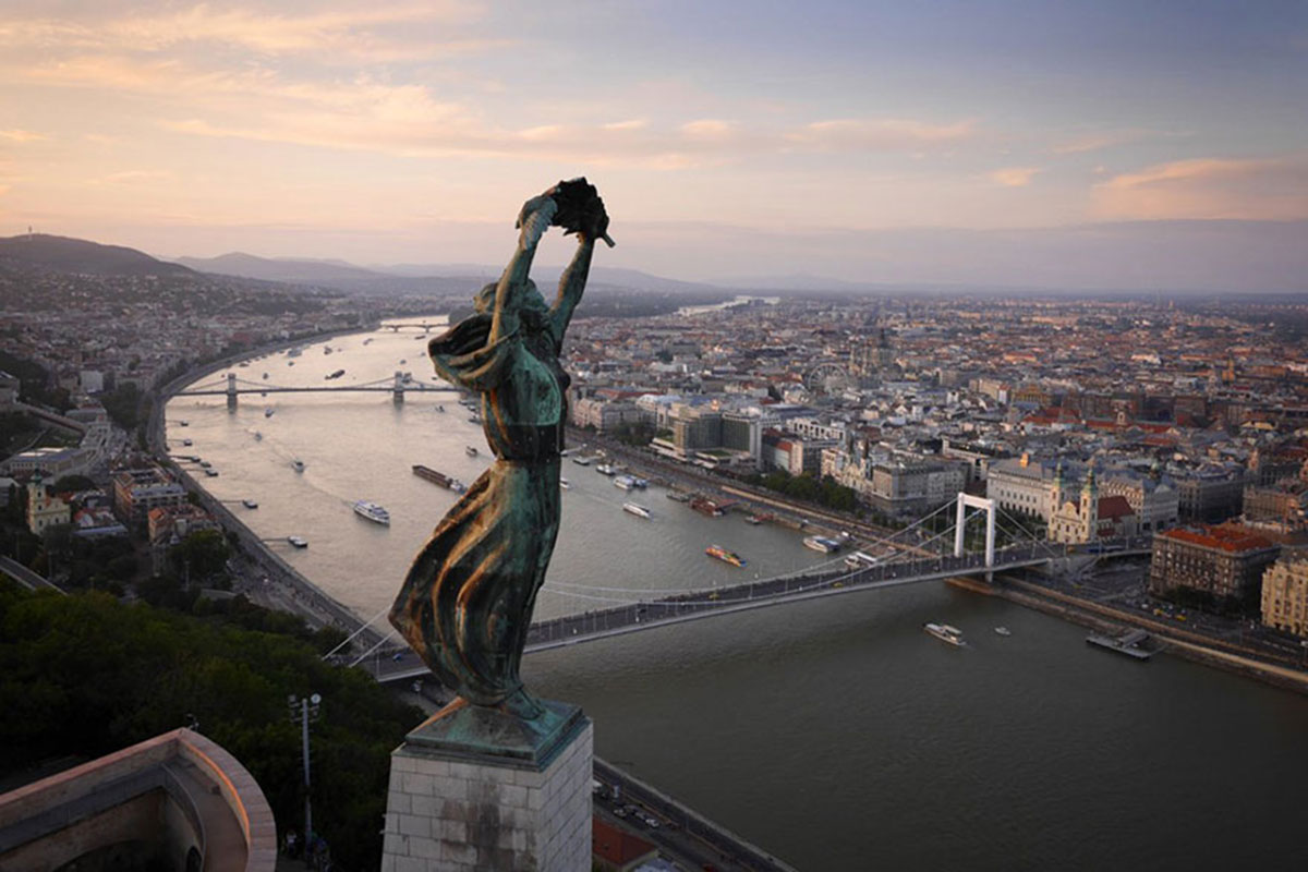 Statue-Budapest
