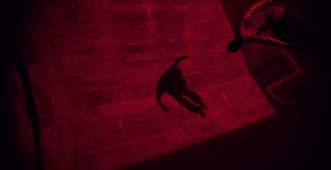 3-homme-saut-lumiere