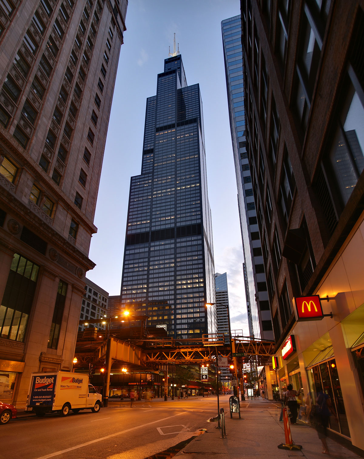 34-Willis_Tower_night_2