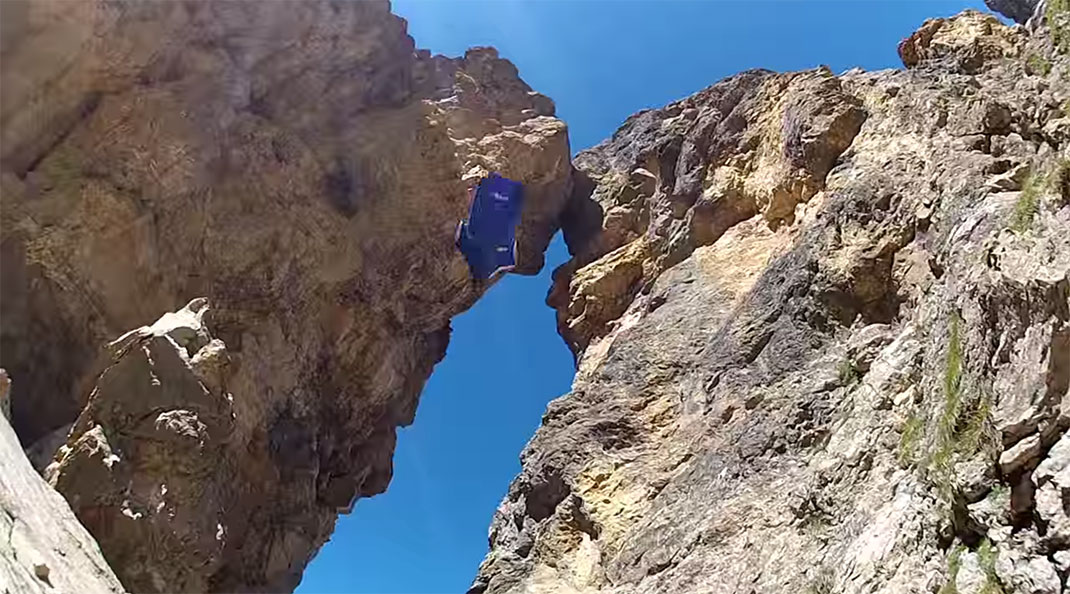 saut-wingsuit-trou-17
