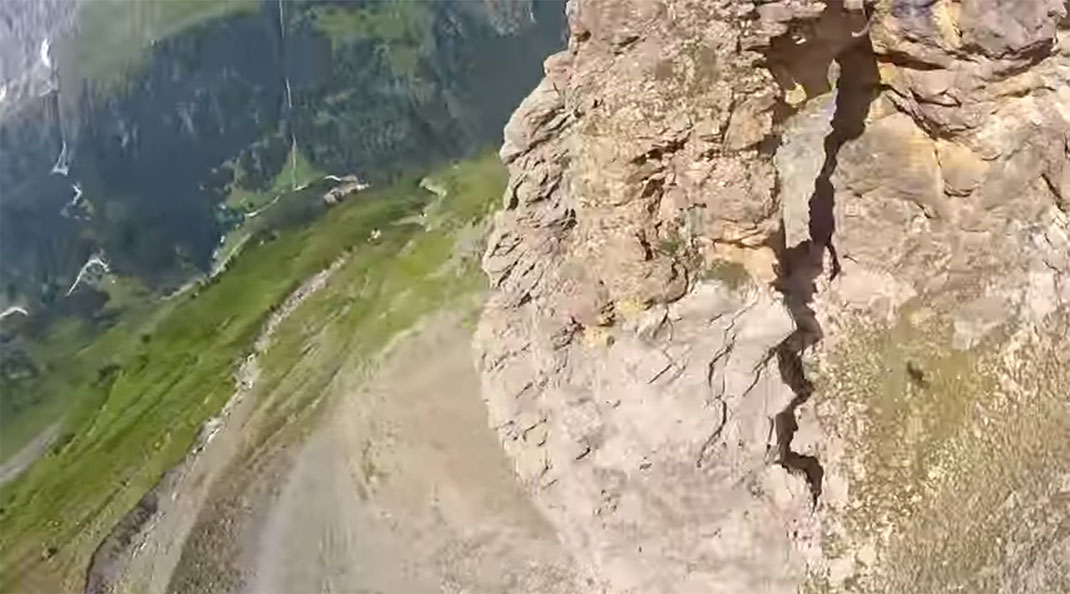 saut-wingsuit-trou-4