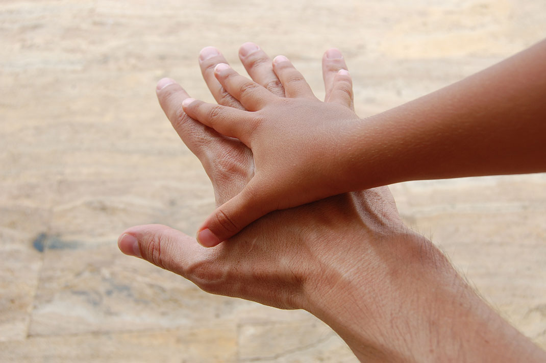 mains-jeune-vieille