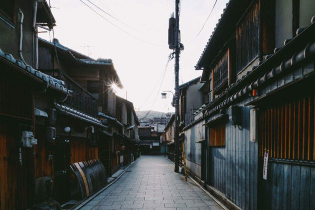 05-boutiquesfermees-takashiyasui