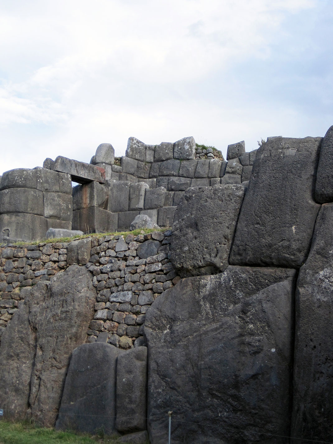 24-Sacsayhuaman-ang