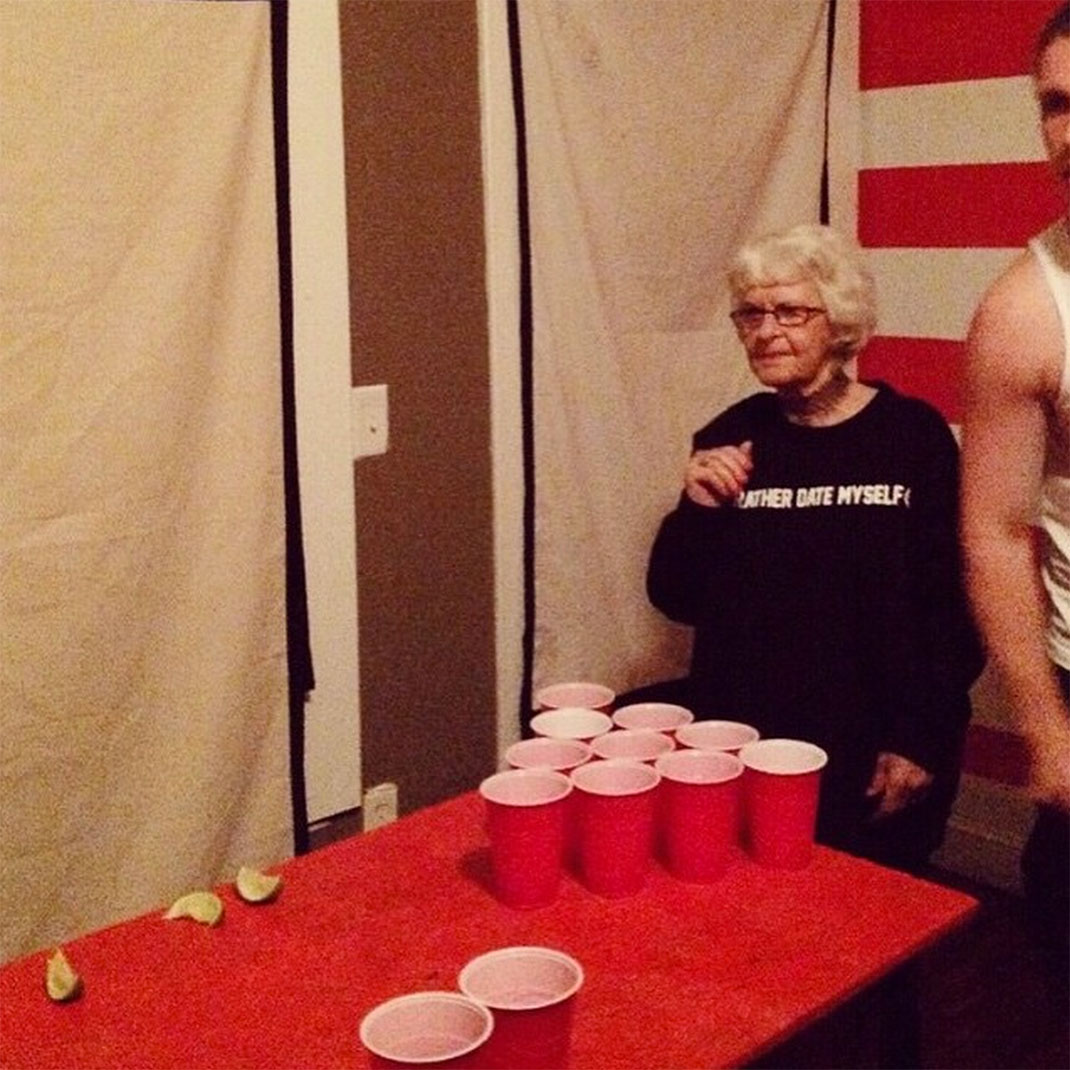 34-beerpong-baddiewinkle