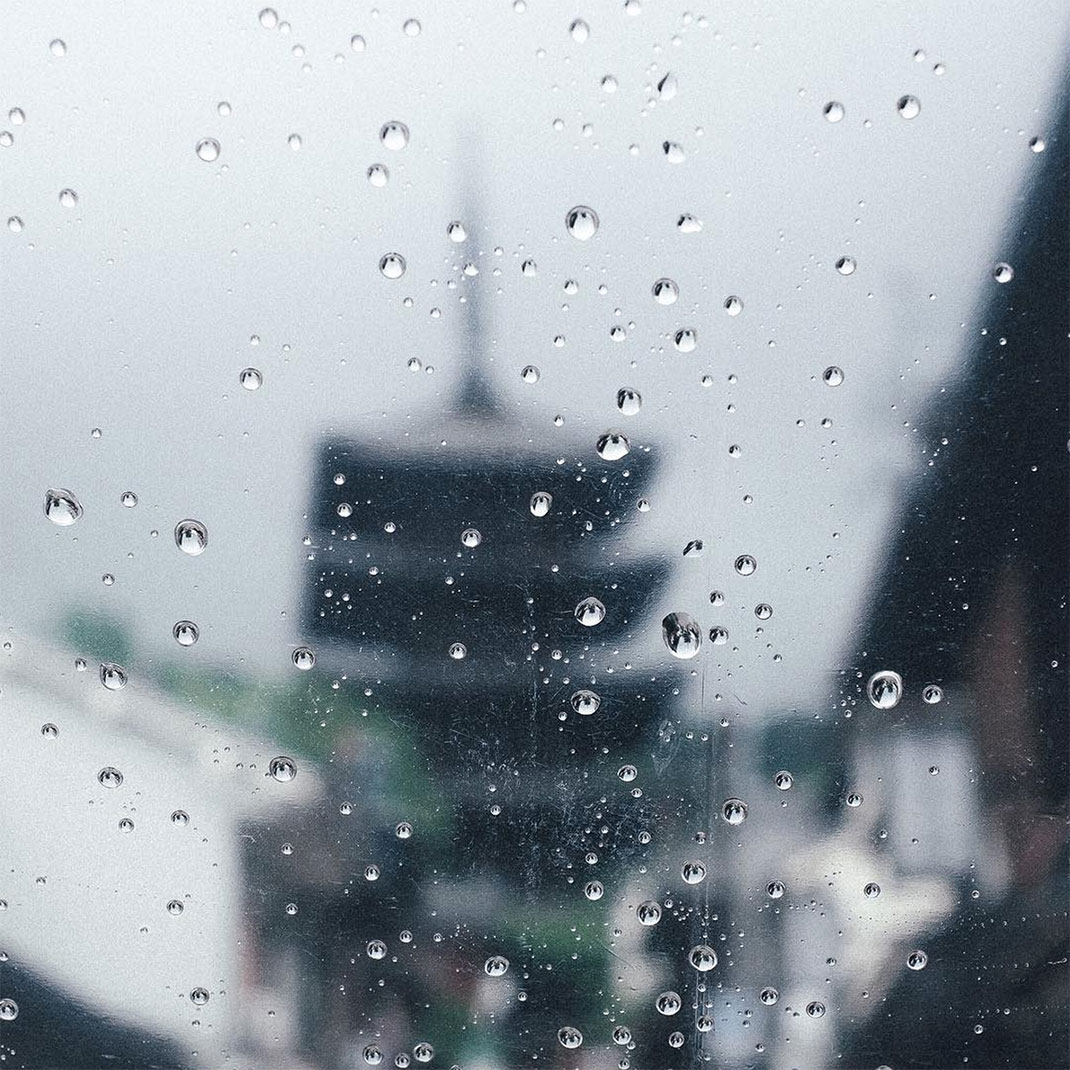 43-vitrepluietemple-takashiyasui