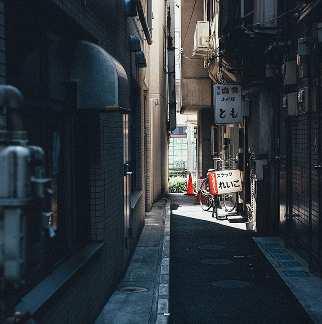 48-ruedemisoleil-takashiyasui