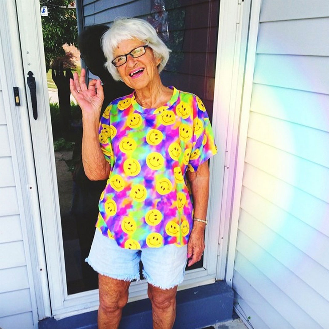 66-tshirtsmileys-baddiewinkle