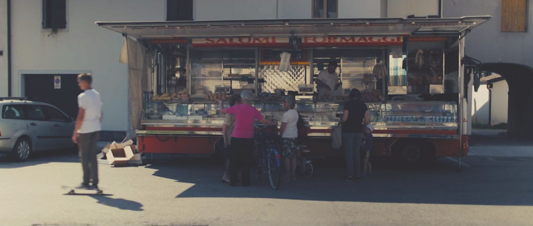 8-court-metrage-camionette-village