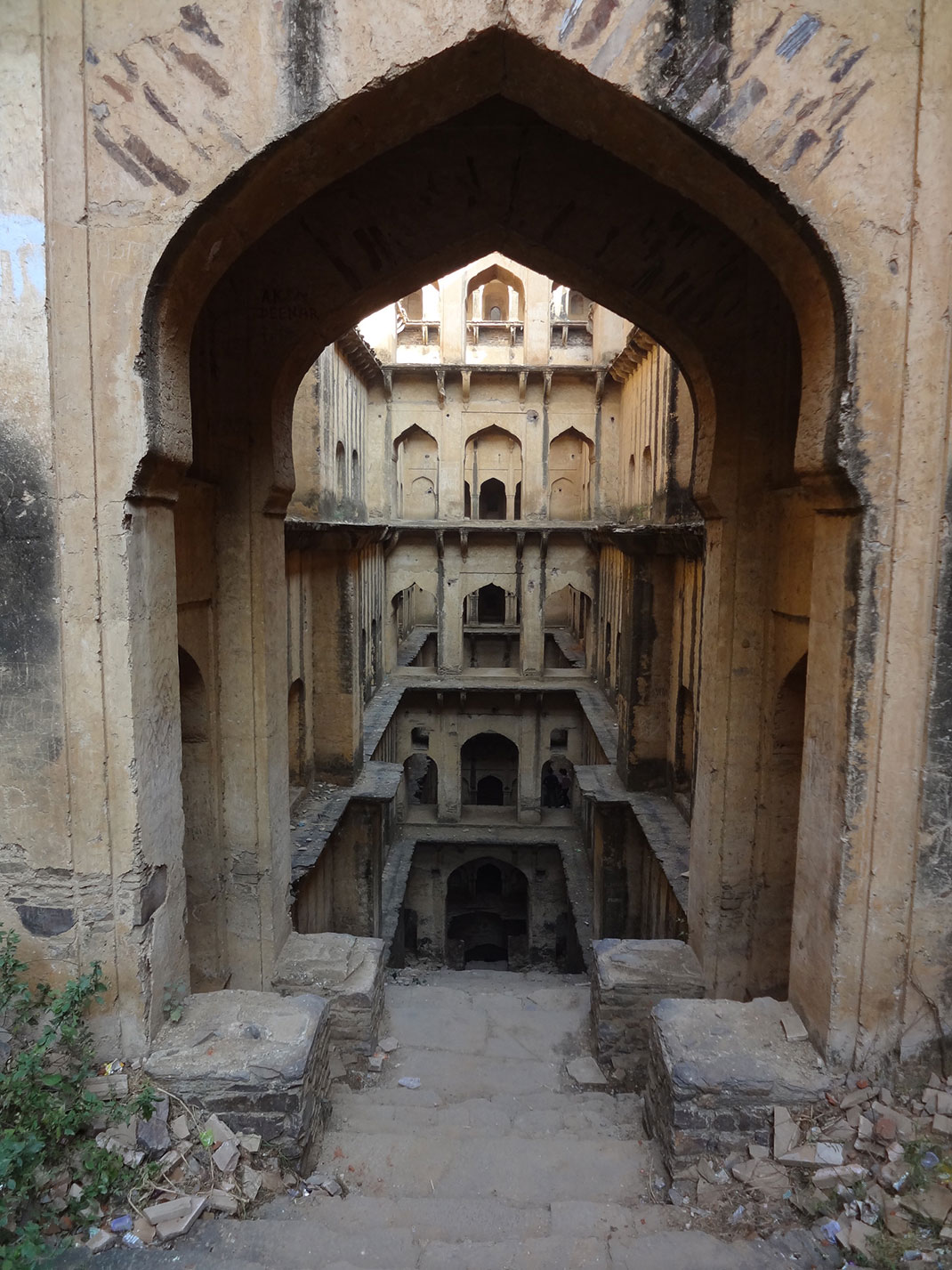 NEEMRANA_(9)