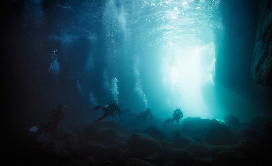 grotte-sous-marine