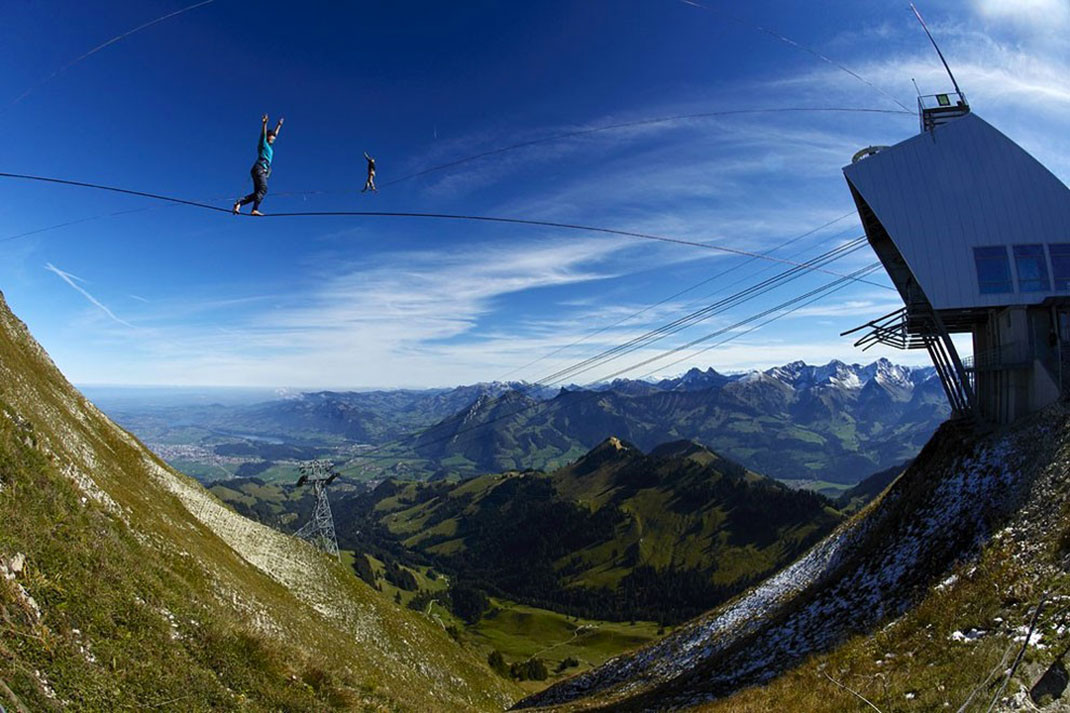 10-funambule-montagne