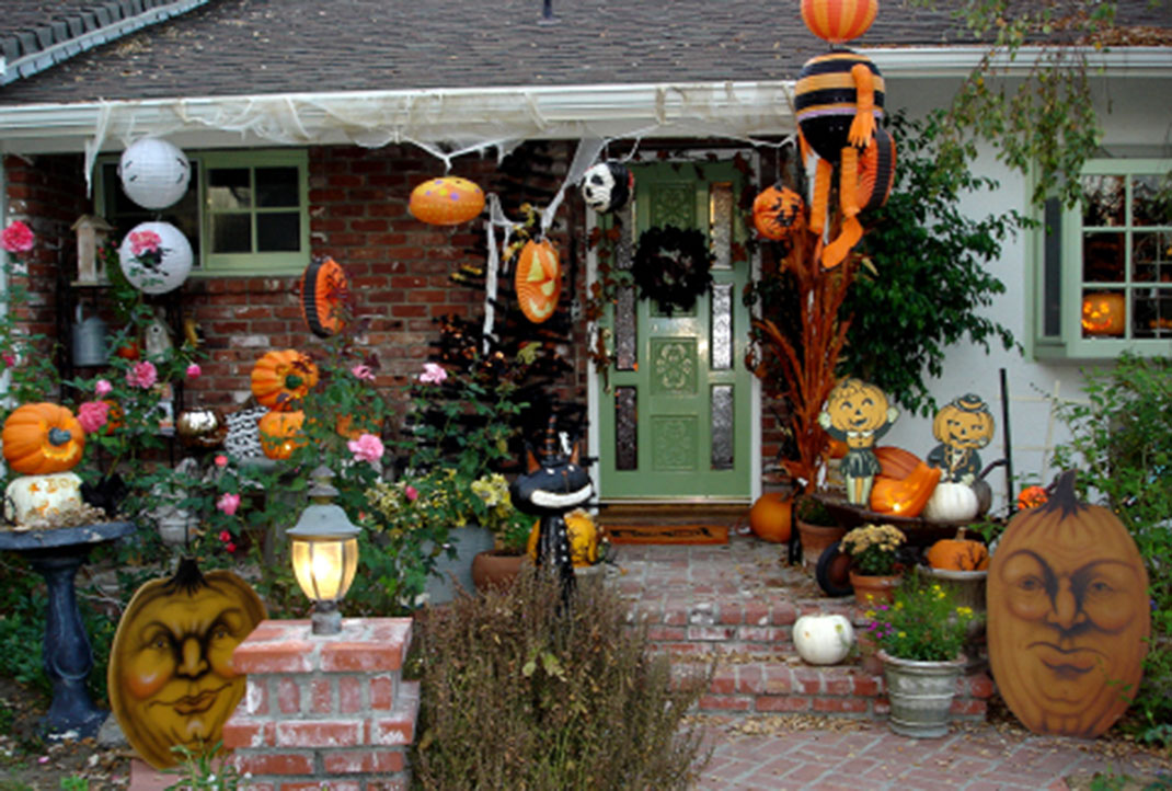 30-maisonhalloween-decorationchannel