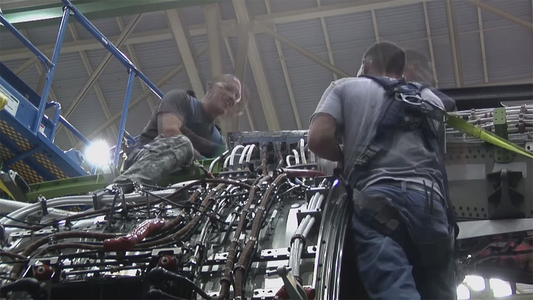 43-avion-construction