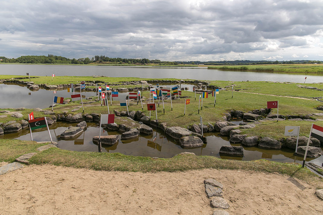 18-mondesurlac-KimSkipperEriksen