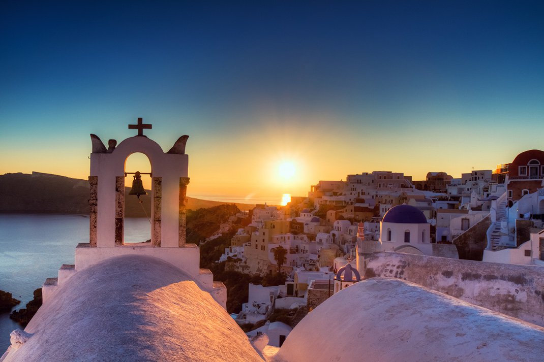 Santorin-shutterstock-3