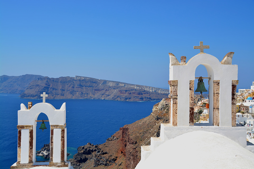 Santorin-shutterstock-4