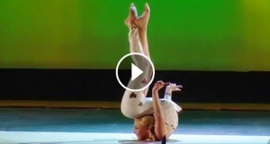 Une_contorsionniste-1-740x389