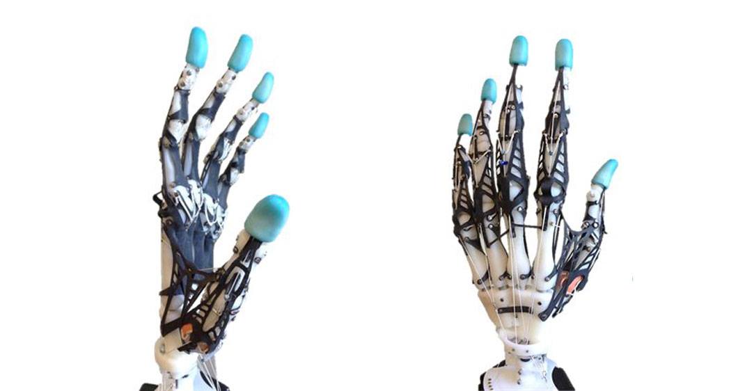 main-robotisee-dexterite-une