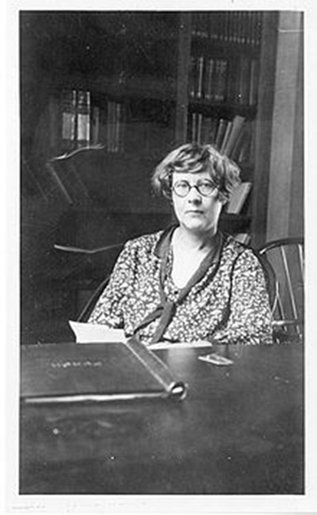 visu-femme-science-6