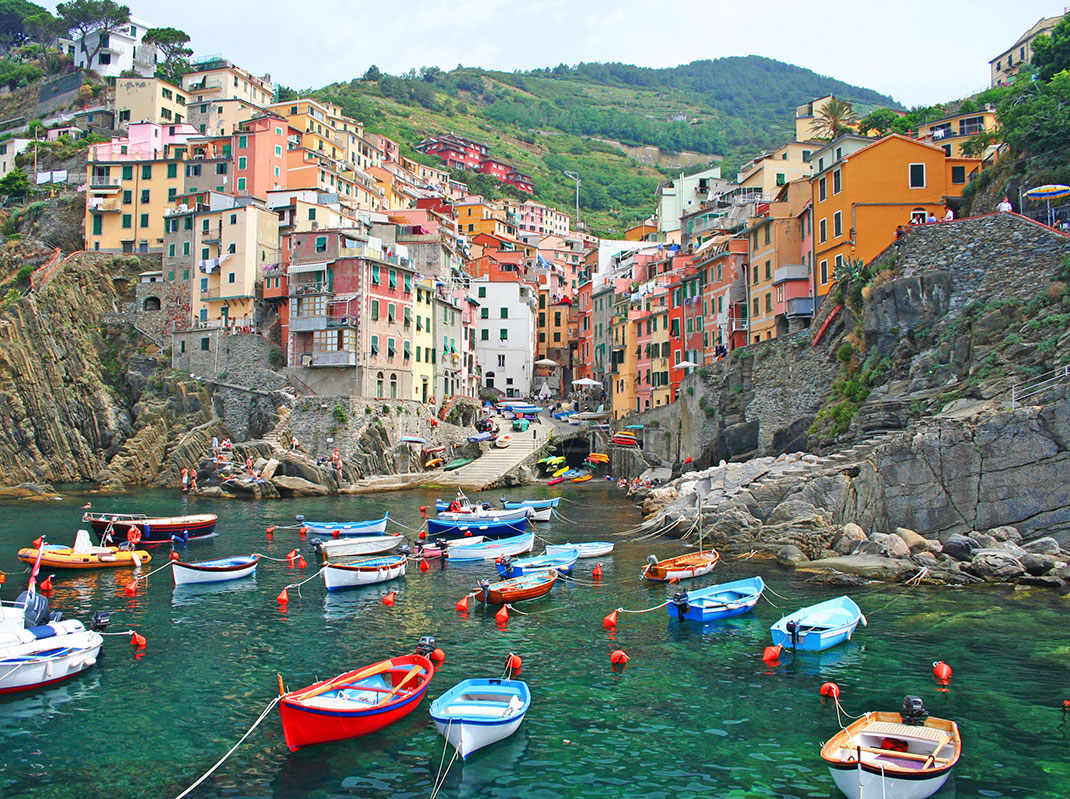 Un village des Cinque Terre sur Shutterstock