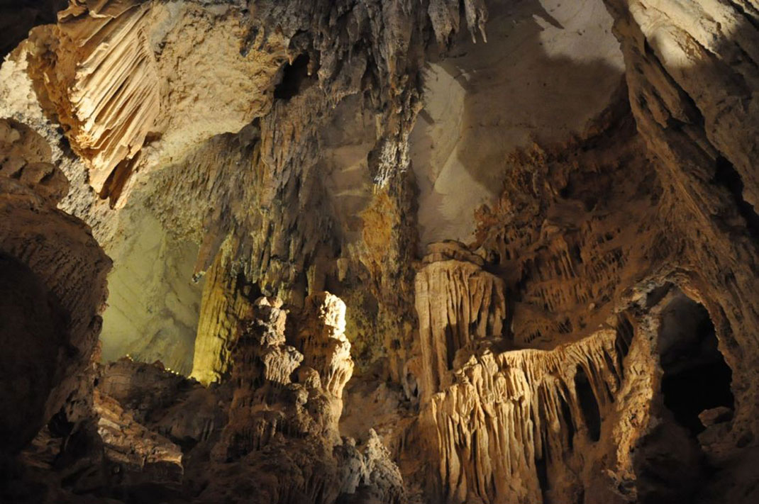 8-grotte-demoiselles