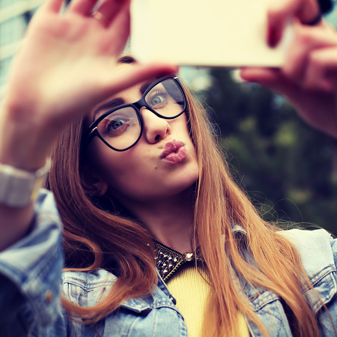 Selfie-shutterstock-2