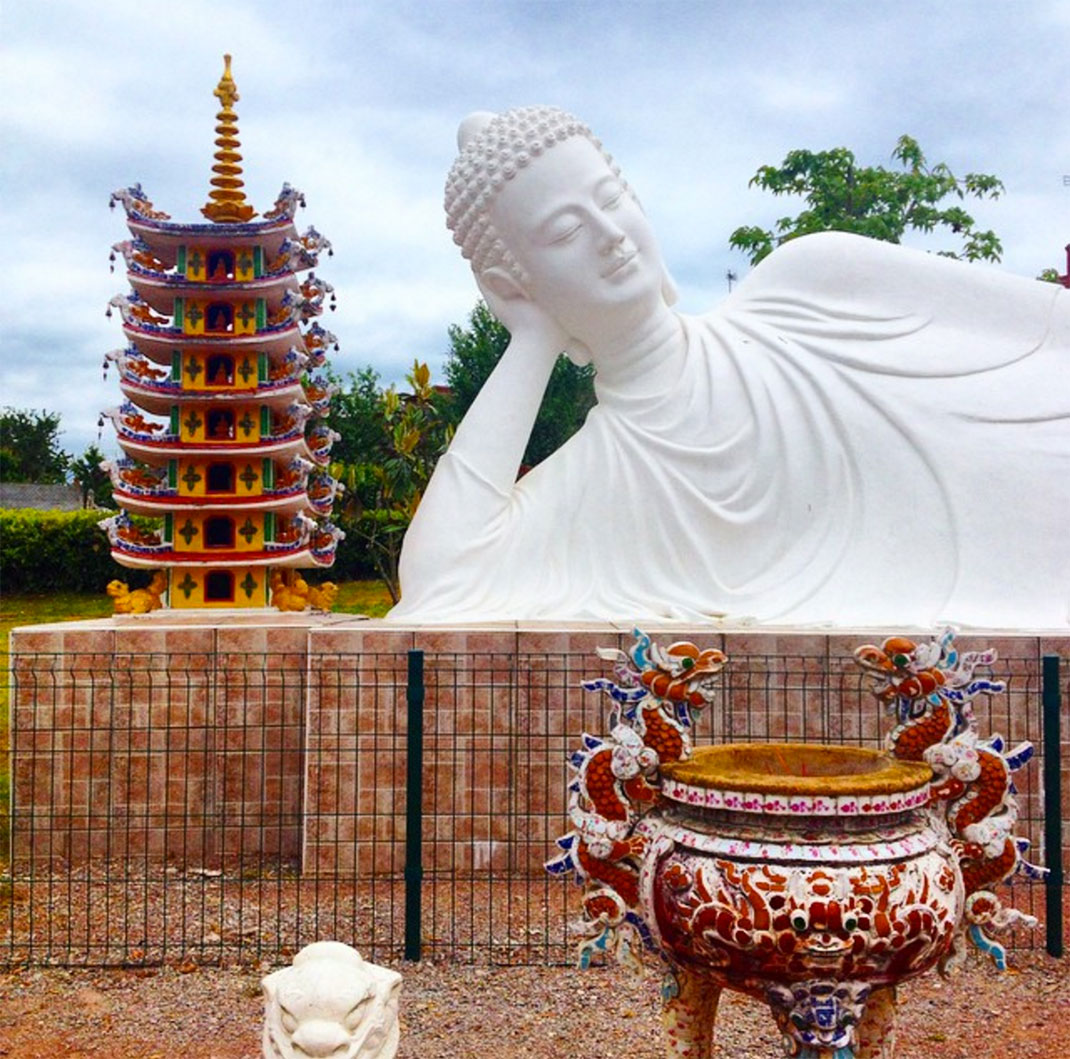 bourg-asiatique-noyant-allier-12