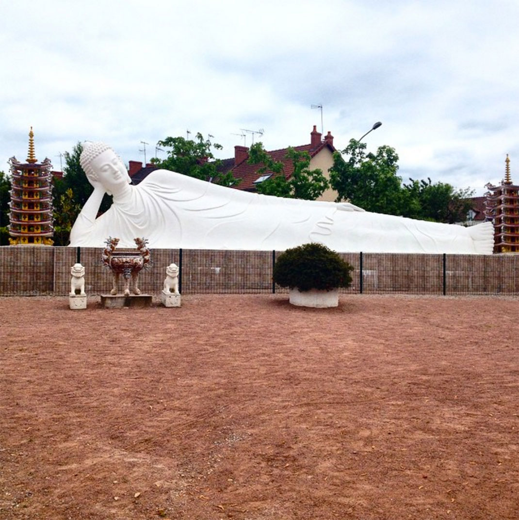 bourg-asiatique-noyant-allier-15