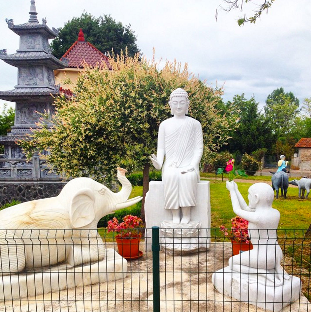 bourg-asiatique-noyant-allier-16