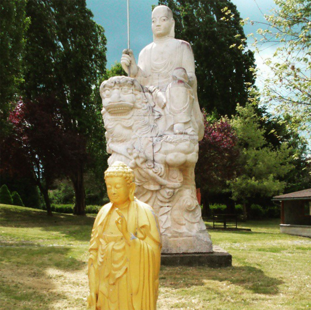 bourg-asiatique-noyant-allier-6