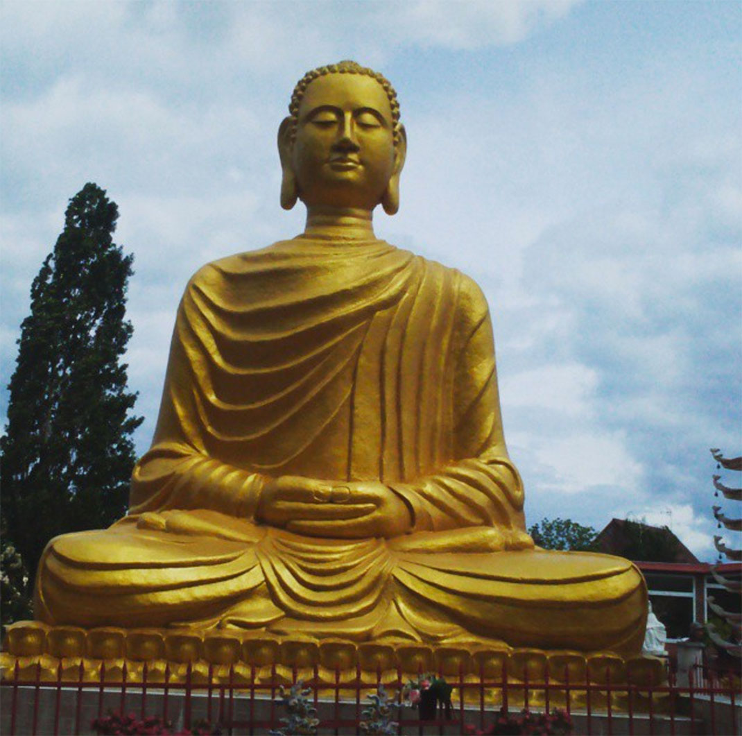 bourg-asiatique-noyant-allier-7