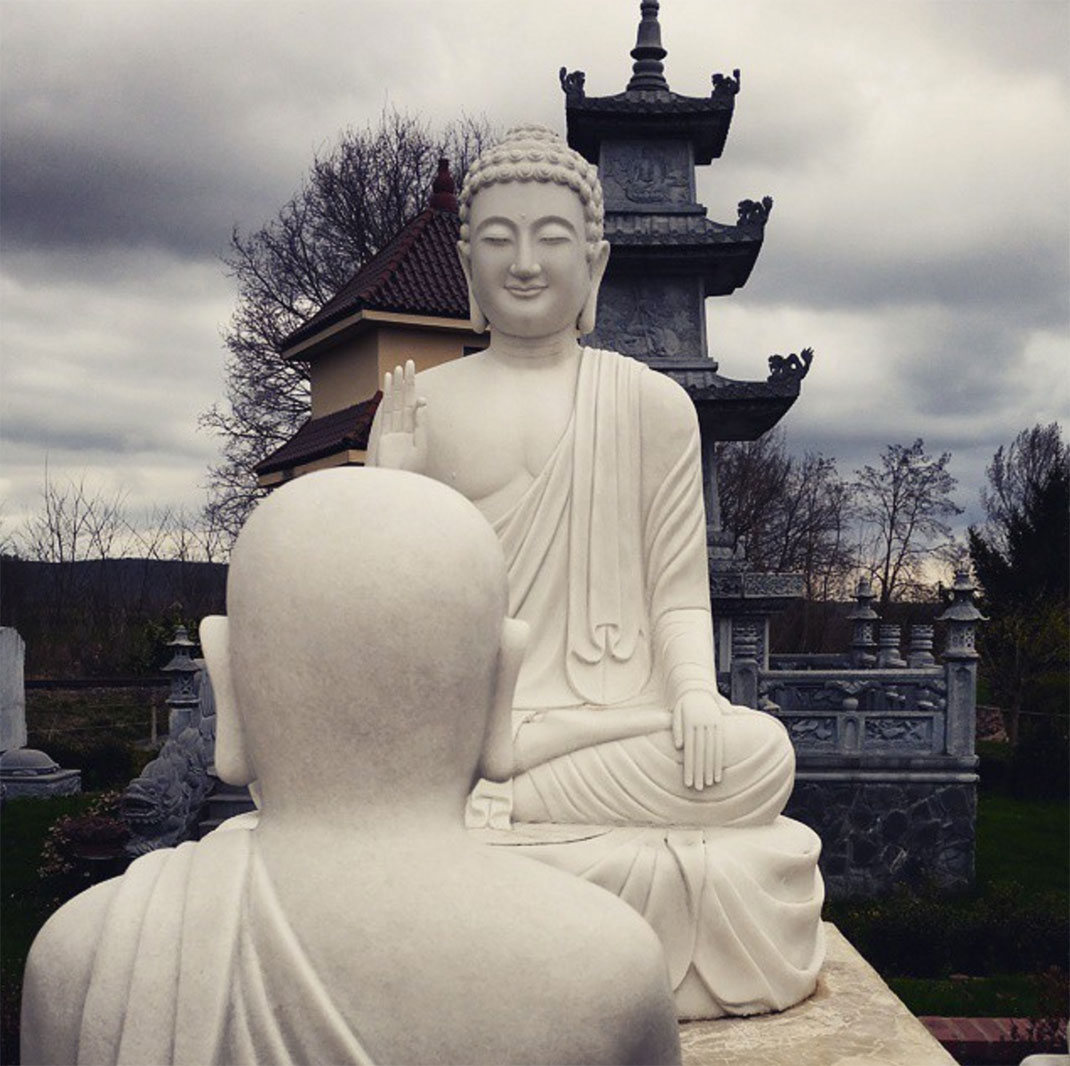 bourg-asiatique-noyant-allier-9