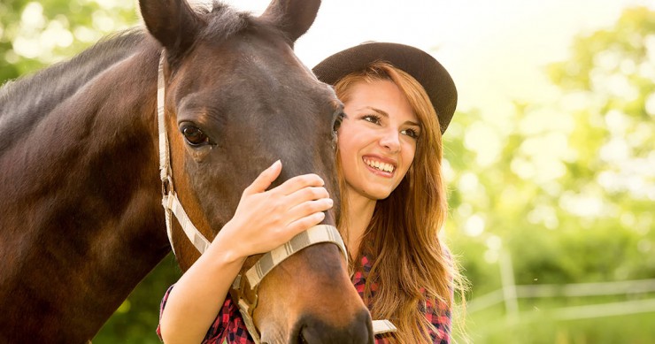 une-cheval-femme