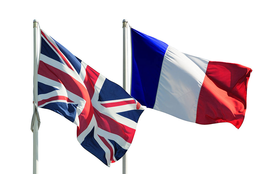 Drapeaux via Shutterstock