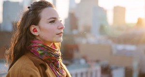 Une-pilot-oreillette