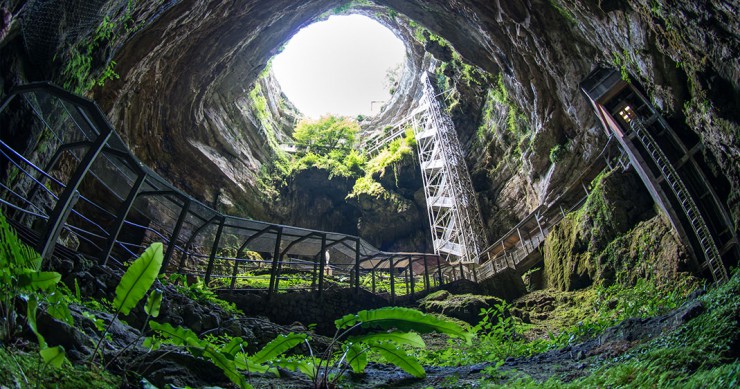 Une_gouffre-paridac-lot-1