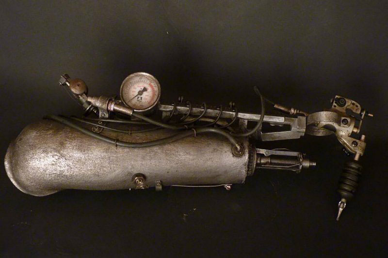 tatoueur-ampute-prothese-5