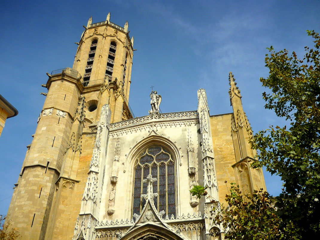 cathedrale-saint-sauveur-1
