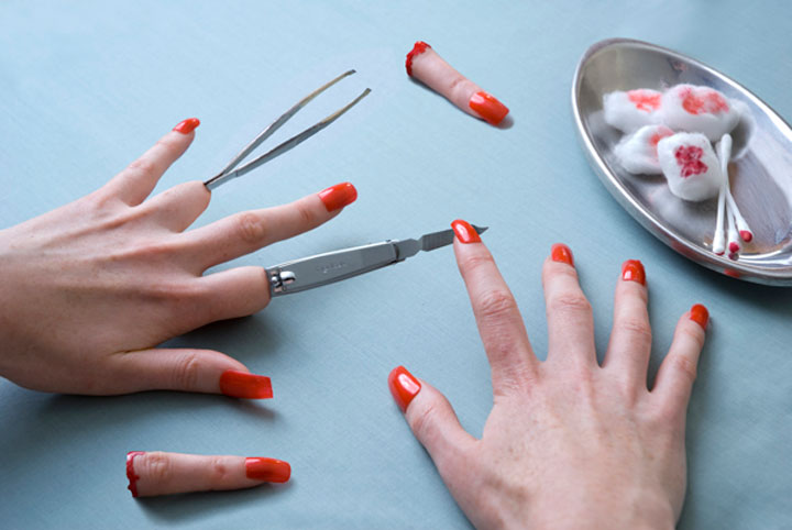 pression-sur-le-corps-des-femmes11